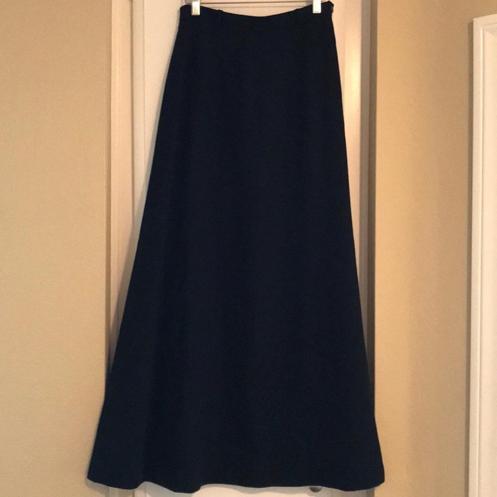 Long black skirt